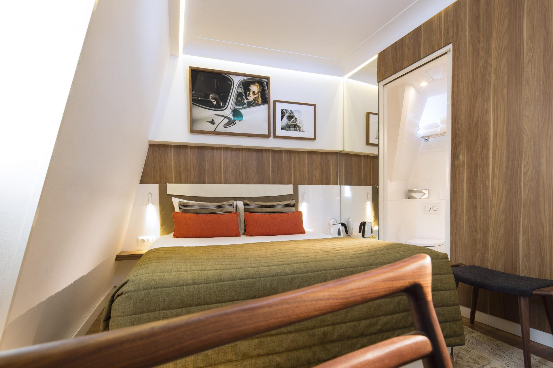 Classic Room with Paris rooftops view