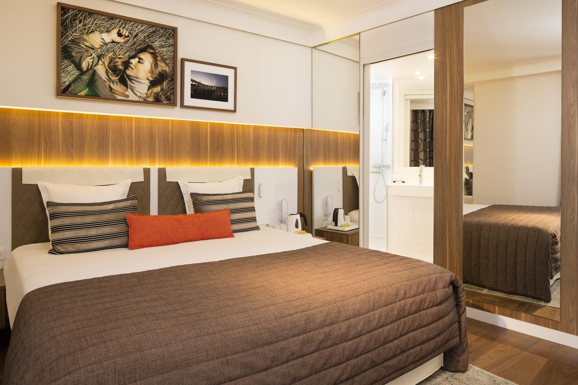 Elegant room